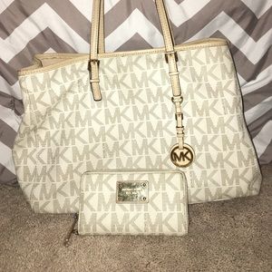 Michael Kors purse